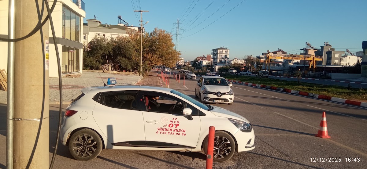 07 Sürücü Kursu Yerel İşletme fotoğrafı 1